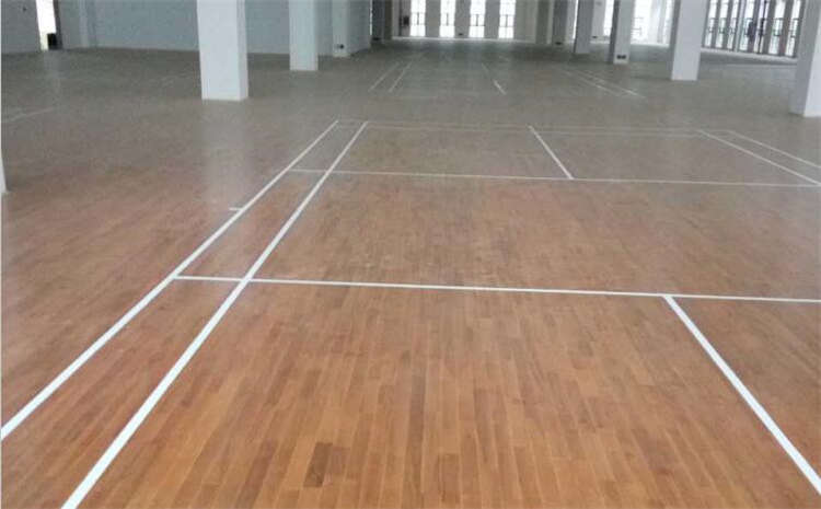 國內(nèi)體育場木地板價格